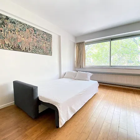 Spacious Flat 64m2 Close To Eiffel Tower *